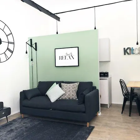 Clock Loft Apartment *